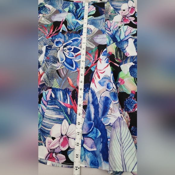 Robert Graham Midi Skirt Size 8 - Picture 5 of 7